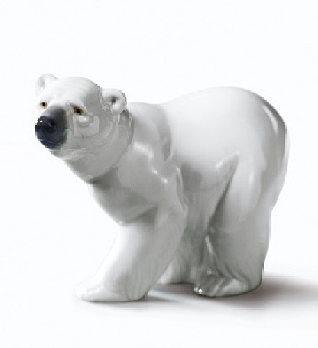 Lladro Porcelain Attentive Polar Bear